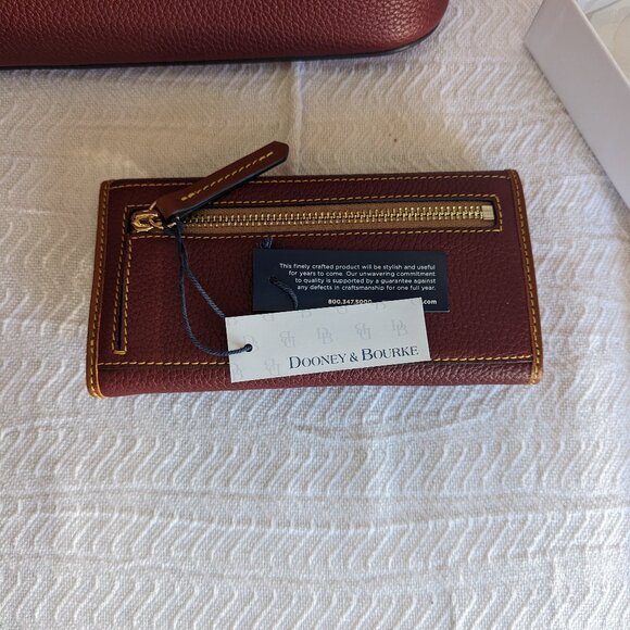 Dooney and Bourke NWT Purse w/ matching wallet - Picture 1 of 7